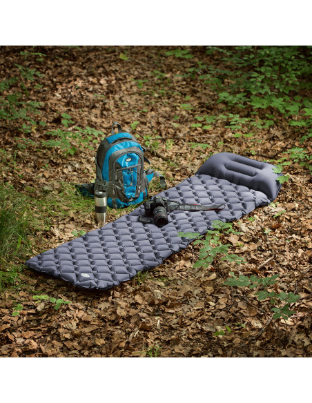 GRAU TOURISTISCHE MATTE MIT DER LUFTPUMPE NILS CAMP