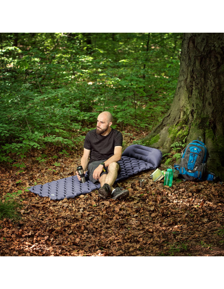 GRAU TOURISTISCHE MATTE MIT DER LUFTPUMPE NILS CAMP