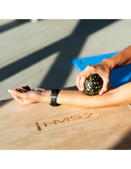 SCHWARZ-GELB MASSAGE-SET FITNESSROLLE / MASSAGEBÄLLE (4 Stk.) HMS