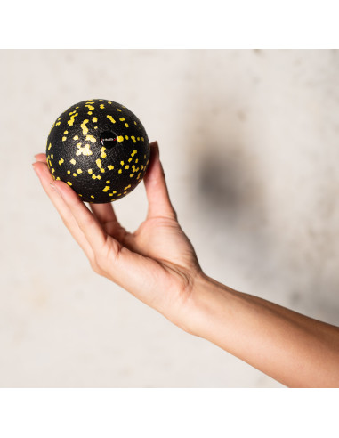 SCHWARZ-GELB MASSAGE-SET FITNESSROLLE / MASSAGEBÄLLE (4 Stk.) HMS