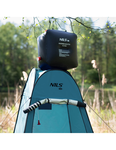 BLACK AND BLUE POP-UP CHANGING ROOM NILS CAMP